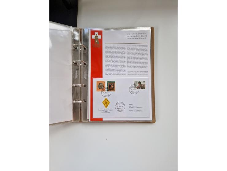 1914/40 (ca.), viele hundert Marken und Belege in 3 großen Steckbüchern, dazu einige moderne Feldpostbriefe