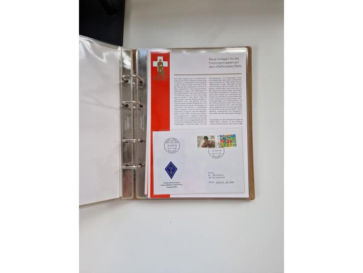 1914/40 (ca.), viele hundert Marken und Belege in 3 großen Steckbüchern, dazu einige moderne Feldpostbriefe