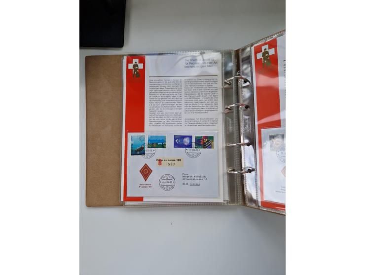 1914/40 (ca.), viele hundert Marken und Belege in 3 großen Steckbüchern, dazu einige moderne Feldpostbriefe