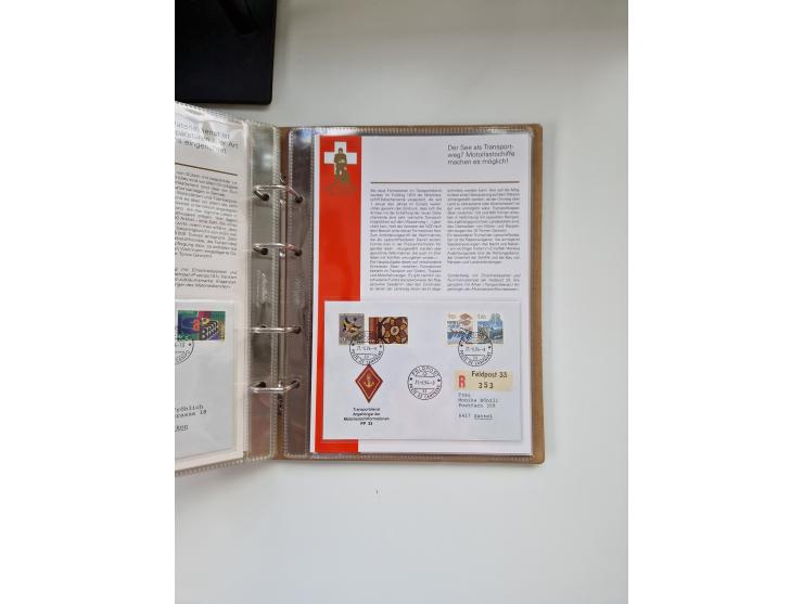 1914/40 (ca.), viele hundert Marken und Belege in 3 großen Steckbüchern, dazu einige moderne Feldpostbriefe