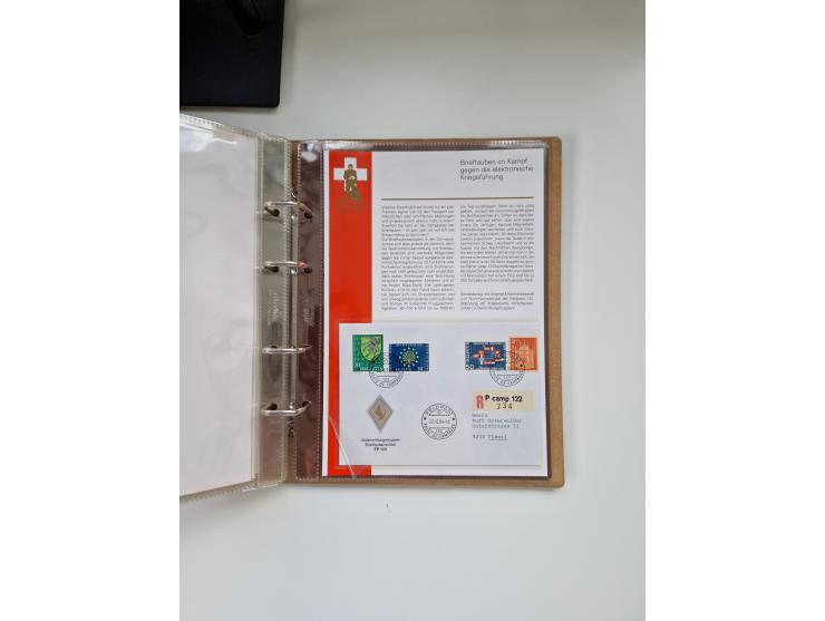 1914/40 (ca.), viele hundert Marken und Belege in 3 großen Steckbüchern, dazu einige moderne Feldpostbriefe