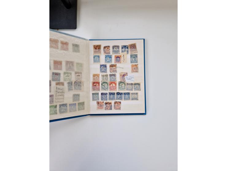 1880/1900 (ca.), einige hundert Werte in 4 kleinen Steckbüchern&nbsp;