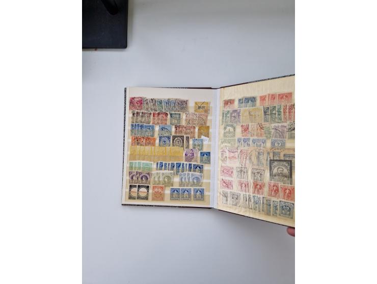 1880/1900 (ca.), einige hundert Werte in 4 kleinen Steckbüchern&nbsp;