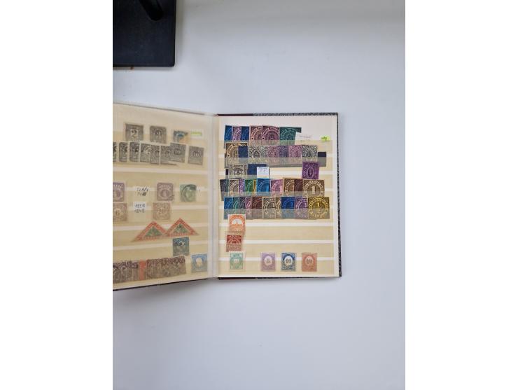 1880/1900 (ca.), einige hundert Werte in 4 kleinen Steckbüchern&nbsp;