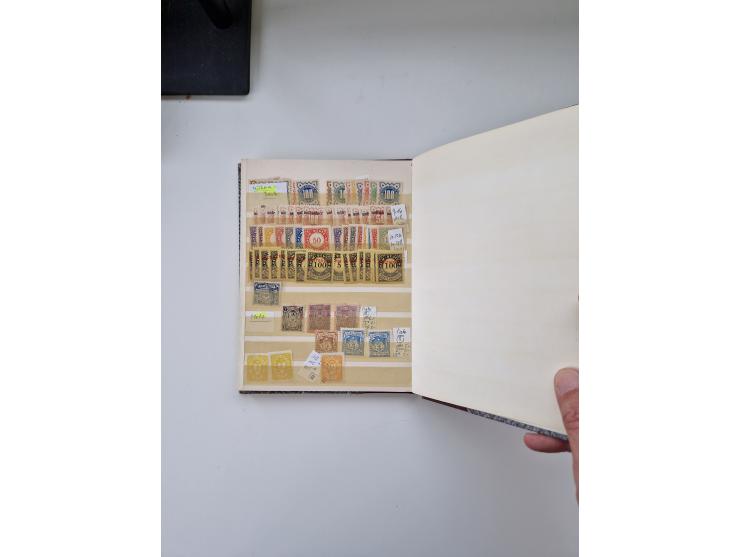 1880/1900 (ca.), einige hundert Werte in 4 kleinen Steckbüchern&nbsp;