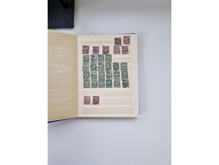 1880/1900 (ca.), einige hundert Werte in 4 kleinen Steckbüchern&nbsp;