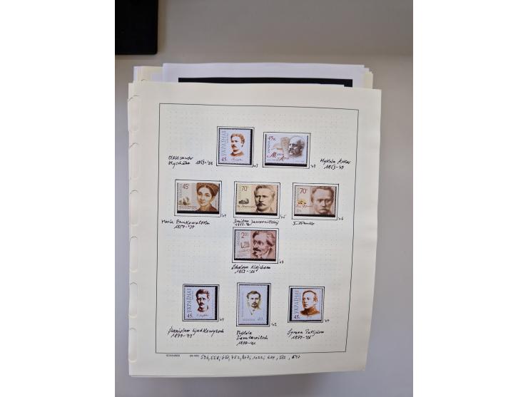 Eastern Europe: 1918/2021, extensive mint never hinged worldwide collection with many thematic stamps and souvenir sheets on 