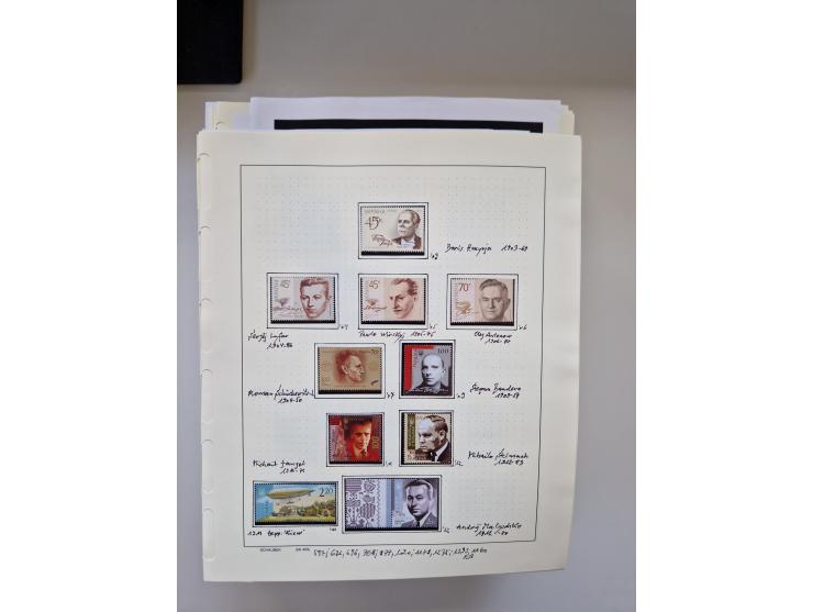 Eastern Europe: 1918/2021, extensive mint never hinged worldwide collection with many thematic stamps and souvenir sheets on 