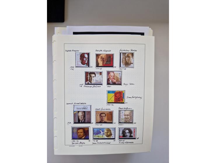 Eastern Europe: 1918/2021, extensive mint never hinged worldwide collection with many thematic stamps and souvenir sheets on 