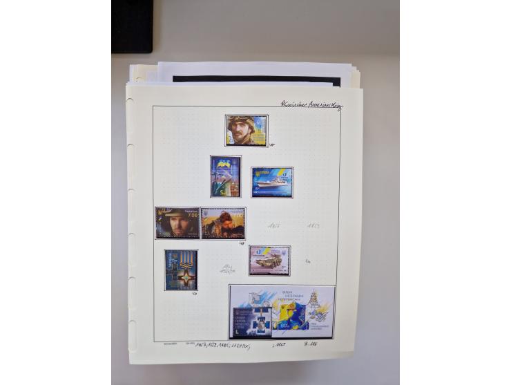 Eastern Europe: 1918/2021, extensive mint never hinged worldwide collection with many thematic stamps and souvenir sheets on 