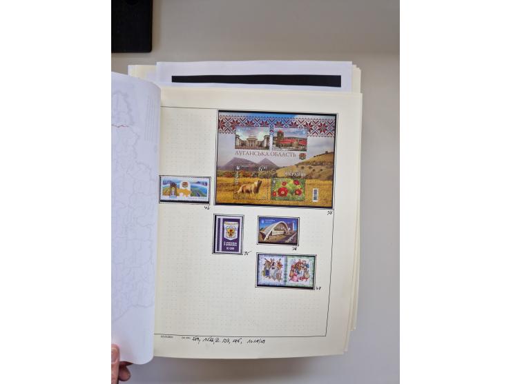 Eastern Europe: 1918/2021, extensive mint never hinged worldwide collection with many thematic stamps and souvenir sheets on 