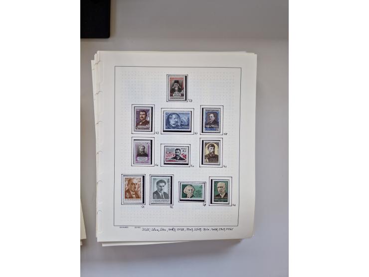 Eastern Europe: 1918/2021, extensive mint never hinged worldwide collection with many thematic stamps and souvenir sheets on 