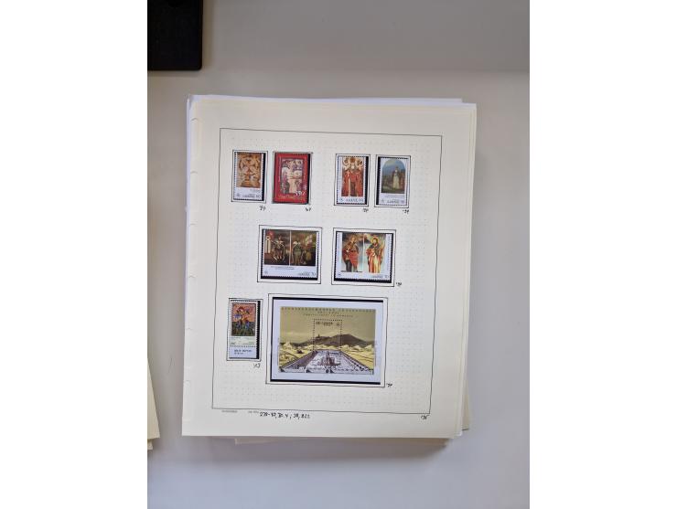 Eastern Europe: 1918/2021, extensive mint never hinged worldwide collection with many thematic stamps and souvenir sheets on 