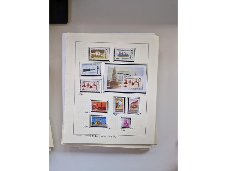 Eastern Europe: 1918/2021, extensive mint never hinged worldwide collection with many thematic stamps and souvenir sheets on 