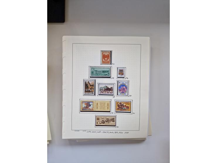 Eastern Europe: 1918/2021, extensive mint never hinged worldwide collection with many thematic stamps and souvenir sheets on 