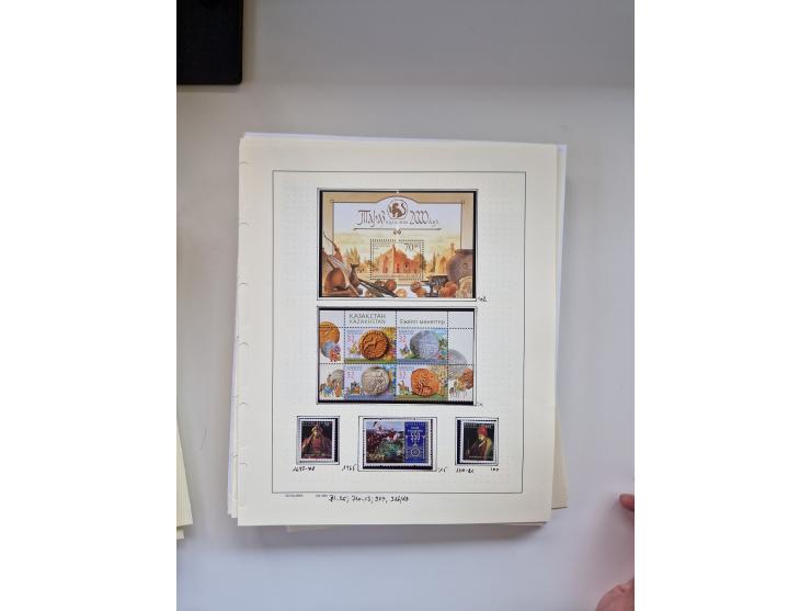 Eastern Europe: 1918/2021, extensive mint never hinged worldwide collection with many thematic stamps and souvenir sheets on 