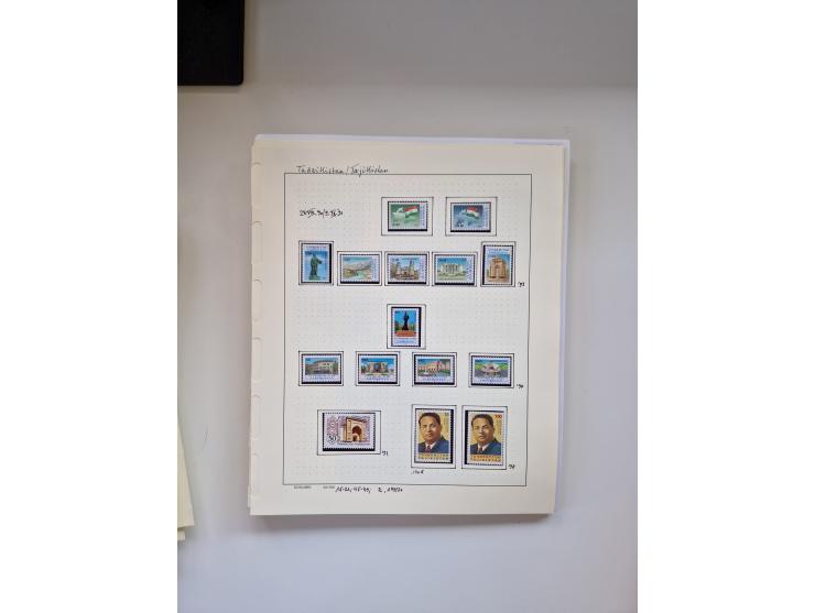 Eastern Europe: 1918/2021, extensive mint never hinged worldwide collection with many thematic stamps and souvenir sheets on 