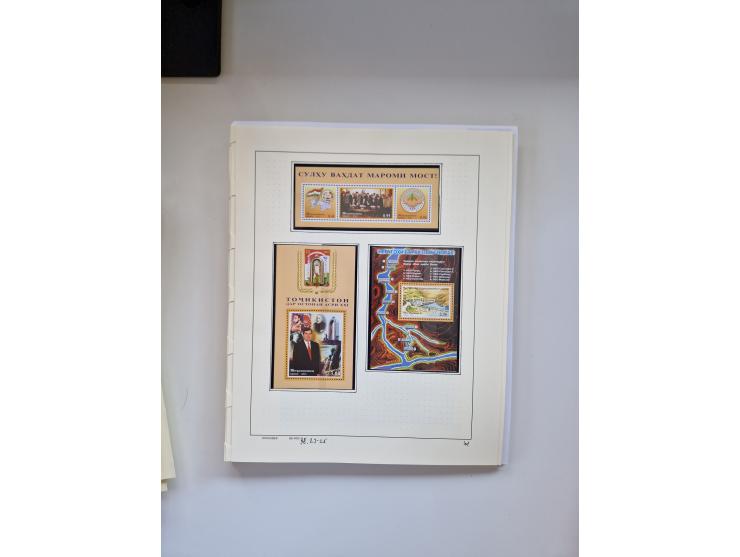 Eastern Europe: 1918/2021, extensive mint never hinged worldwide collection with many thematic stamps and souvenir sheets on 