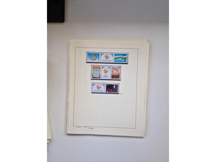 Eastern Europe: 1918/2021, extensive mint never hinged worldwide collection with many thematic stamps and souvenir sheets on 