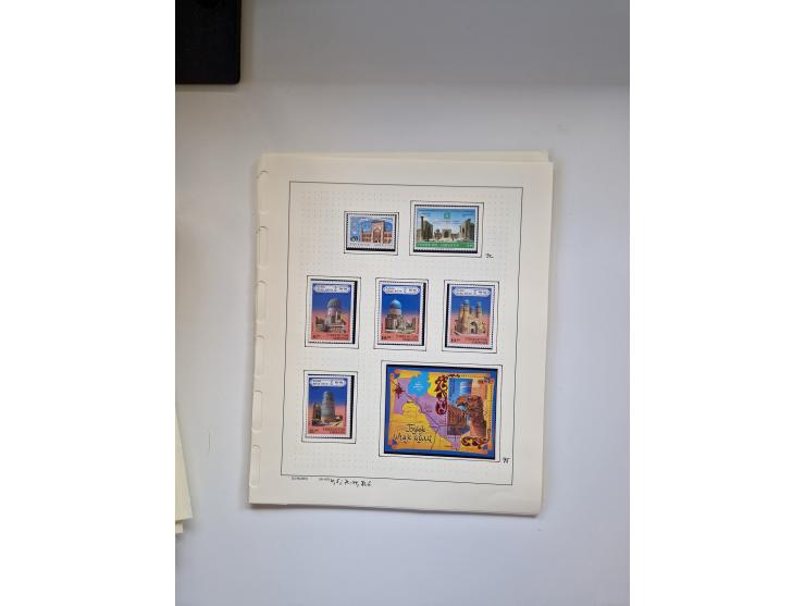 Eastern Europe: 1918/2021, extensive mint never hinged worldwide collection with many thematic stamps and souvenir sheets on 