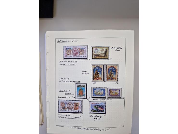 Eastern Europe: 1918/2021, extensive mint never hinged worldwide collection with many thematic stamps and souvenir sheets on 