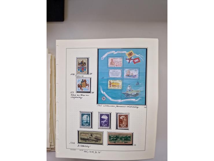 Eastern Europe: 1918/2021, extensive mint never hinged worldwide collection with many thematic stamps and souvenir sheets on 