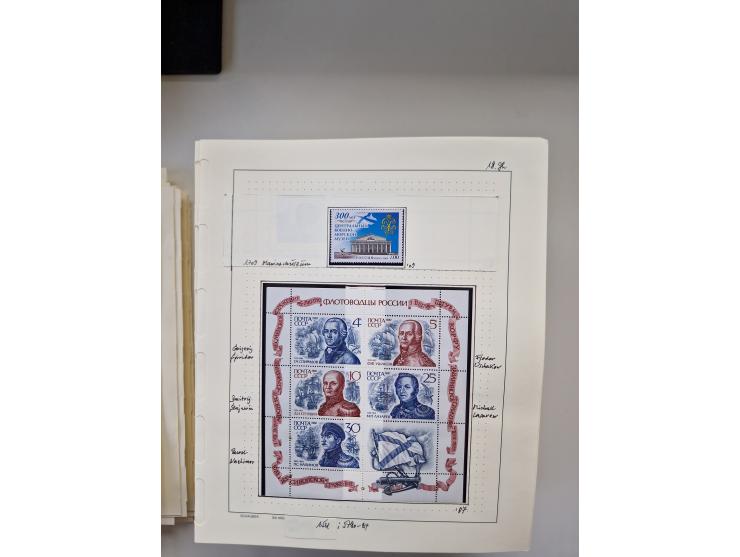 Eastern Europe: 1918/2021, extensive mint never hinged worldwide collection with many thematic stamps and souvenir sheets on 