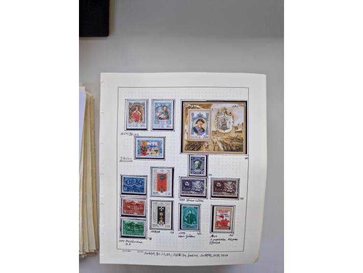 Eastern Europe: 1918/2021, extensive mint never hinged worldwide collection with many thematic stamps and souvenir sheets on 