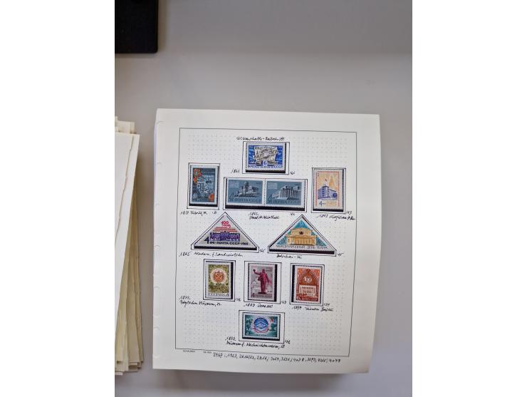 Eastern Europe: 1918/2021, extensive mint never hinged worldwide collection with many thematic stamps and souvenir sheets on 