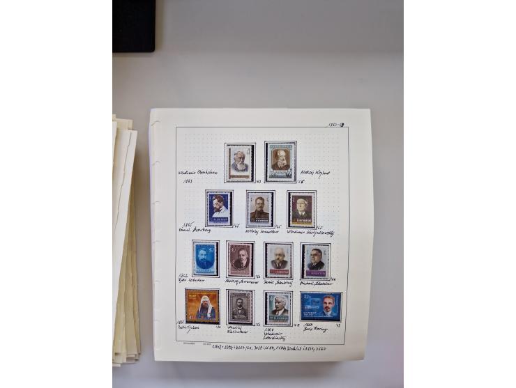 Eastern Europe: 1918/2021, extensive mint never hinged worldwide collection with many thematic stamps and souvenir sheets on 