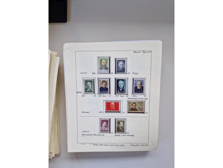 Eastern Europe: 1918/2021, extensive mint never hinged worldwide collection with many thematic stamps and souvenir sheets on 