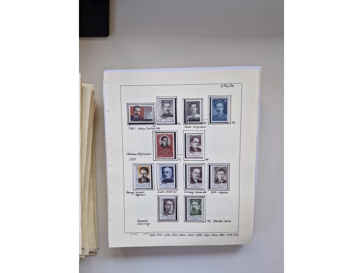 Eastern Europe: 1918/2021, extensive mint never hinged worldwide collection with many thematic stamps and souvenir sheets on 