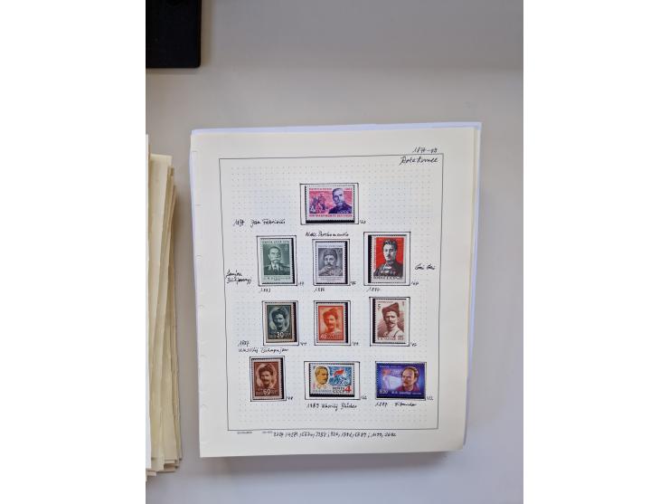 Eastern Europe: 1918/2021, extensive mint never hinged worldwide collection with many thematic stamps and souvenir sheets on 