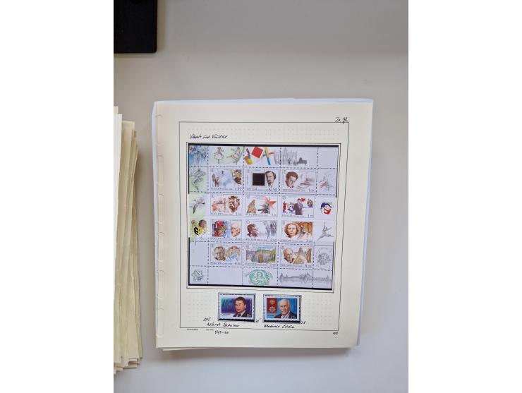 Eastern Europe: 1918/2021, extensive mint never hinged worldwide collection with many thematic stamps and souvenir sheets on 