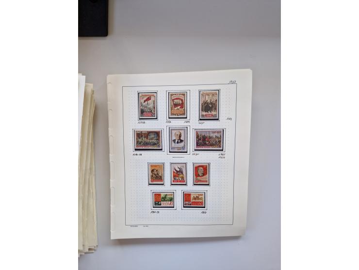 Eastern Europe: 1918/2021, extensive mint never hinged worldwide collection with many thematic stamps and souvenir sheets on 