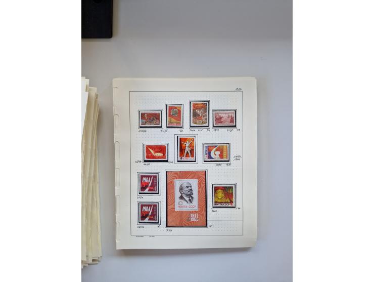 Eastern Europe: 1918/2021, extensive mint never hinged worldwide collection with many thematic stamps and souvenir sheets on 