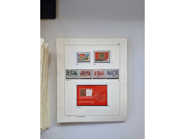 Eastern Europe: 1918/2021, extensive mint never hinged worldwide collection with many thematic stamps and souvenir sheets on 