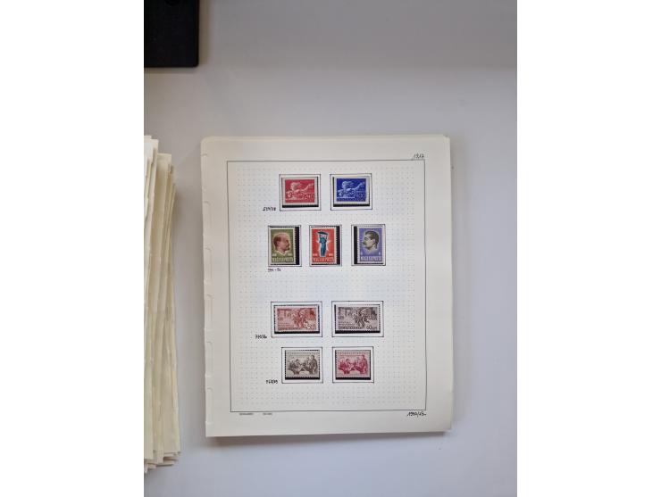 Eastern Europe: 1918/2021, extensive mint never hinged worldwide collection with many thematic stamps and souvenir sheets on 