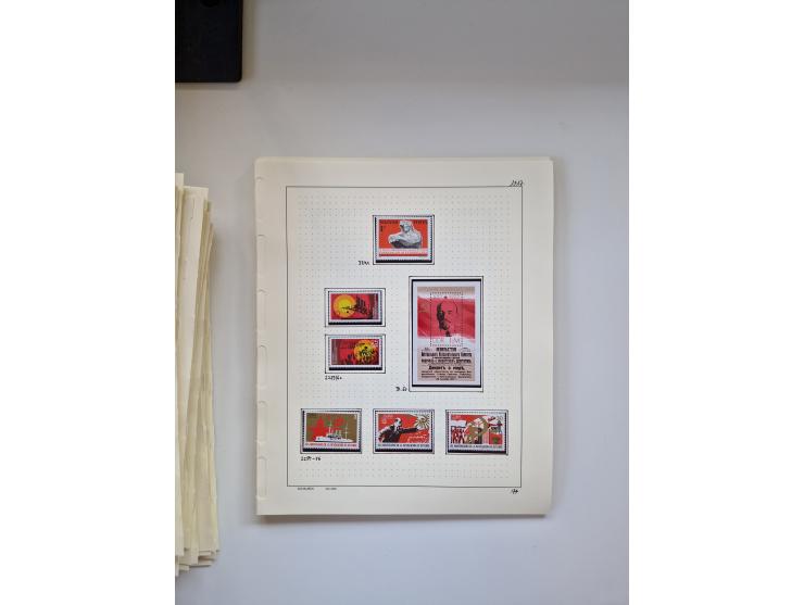 Eastern Europe: 1918/2021, extensive mint never hinged worldwide collection with many thematic stamps and souvenir sheets on 