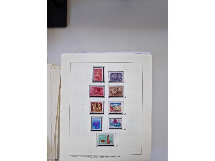 Eastern Europe: 1918/2021, extensive mint never hinged worldwide collection with many thematic stamps and souvenir sheets on 