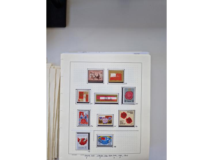 Eastern Europe: 1918/2021, extensive mint never hinged worldwide collection with many thematic stamps and souvenir sheets on 