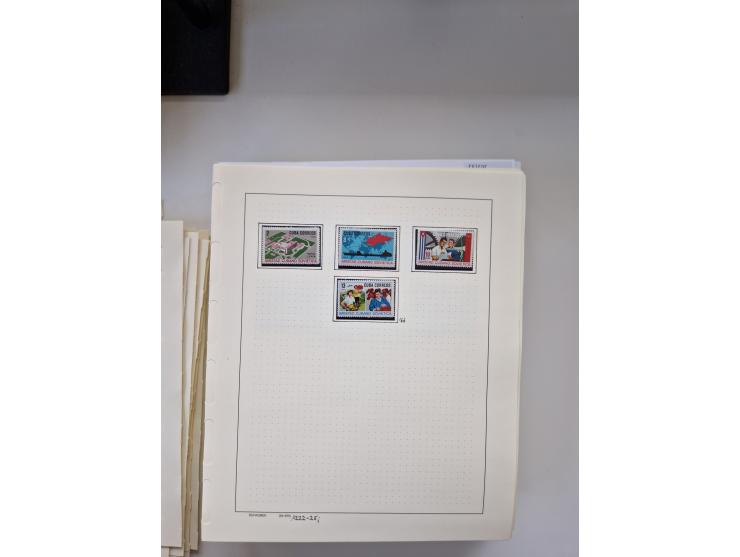 Eastern Europe: 1918/2021, extensive mint never hinged worldwide collection with many thematic stamps and souvenir sheets on 