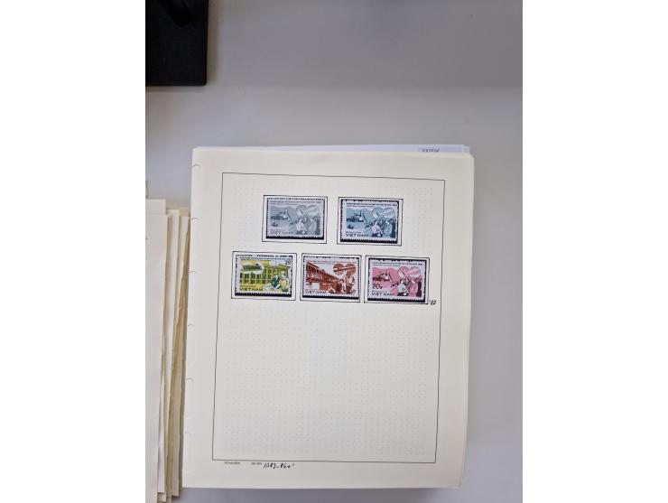 Eastern Europe: 1918/2021, extensive mint never hinged worldwide collection with many thematic stamps and souvenir sheets on 