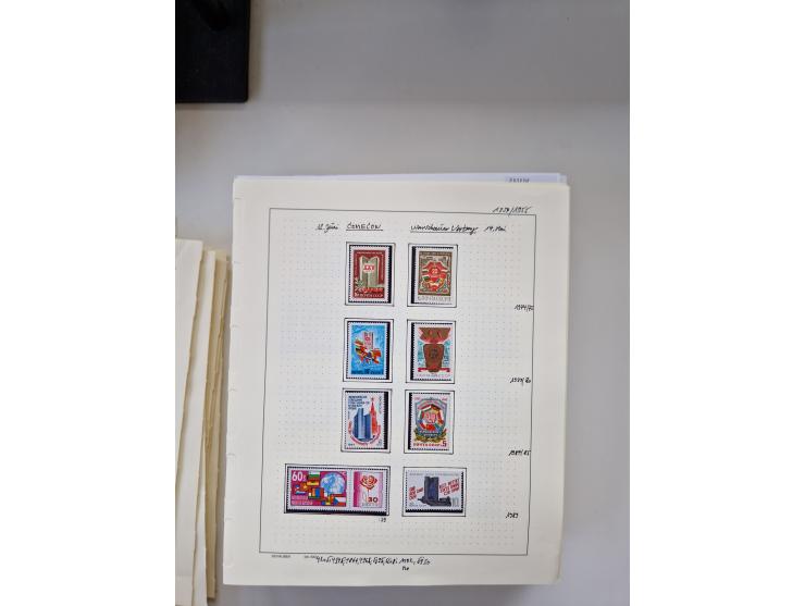 Eastern Europe: 1918/2021, extensive mint never hinged worldwide collection with many thematic stamps and souvenir sheets on 