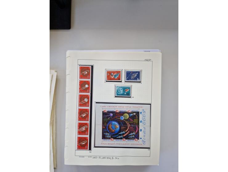 Eastern Europe: 1918/2021, extensive mint never hinged worldwide collection with many thematic stamps and souvenir sheets on 