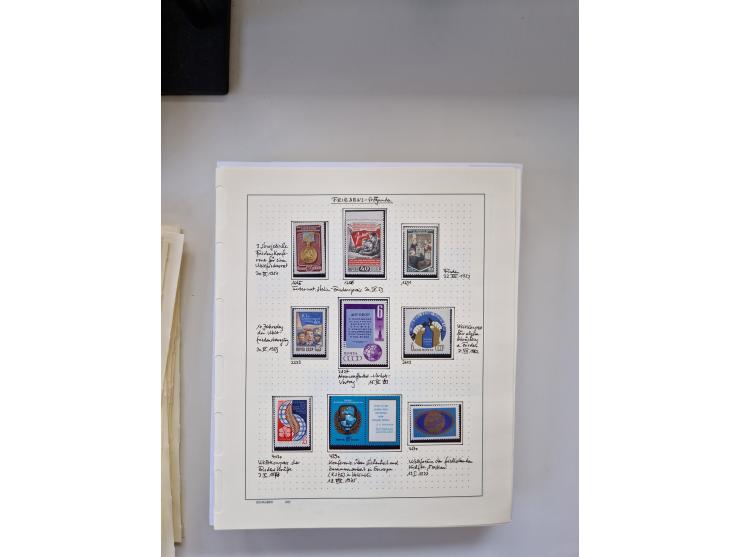 Eastern Europe: 1918/2021, extensive mint never hinged worldwide collection with many thematic stamps and souvenir sheets on 