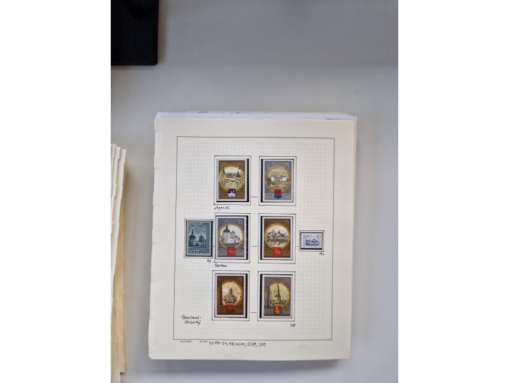 Eastern Europe: 1918/2021, extensive mint never hinged worldwide collection with many thematic stamps and souvenir sheets on 