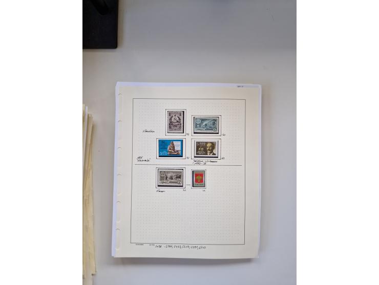 Eastern Europe: 1918/2021, extensive mint never hinged worldwide collection with many thematic stamps and souvenir sheets on 