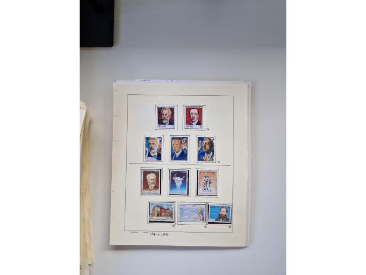 Eastern Europe: 1918/2021, extensive mint never hinged worldwide collection with many thematic stamps and souvenir sheets on 