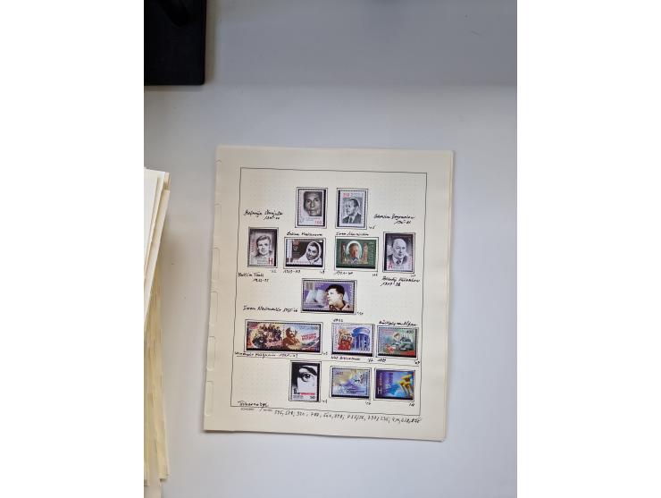 Eastern Europe: 1918/2021, extensive mint never hinged worldwide collection with many thematic stamps and souvenir sheets on 